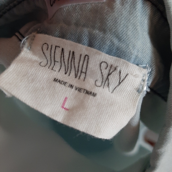 🌷3/$15 - Sienna Sky button up tencel dress - Picture 5 of 5